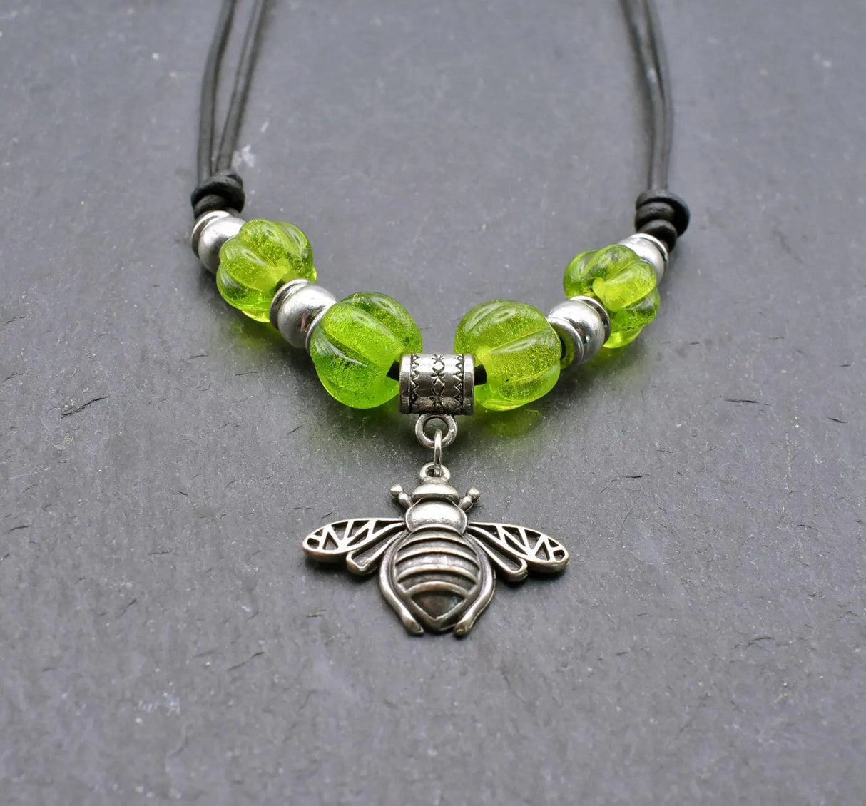 Bienen-Kette - Erhältlich in 2 Farben - Belanas Schatzkiste