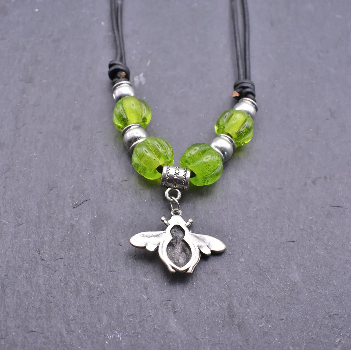 Bienen-Kette - Erhältlich in 2 Farben - Belanas Schatzkiste