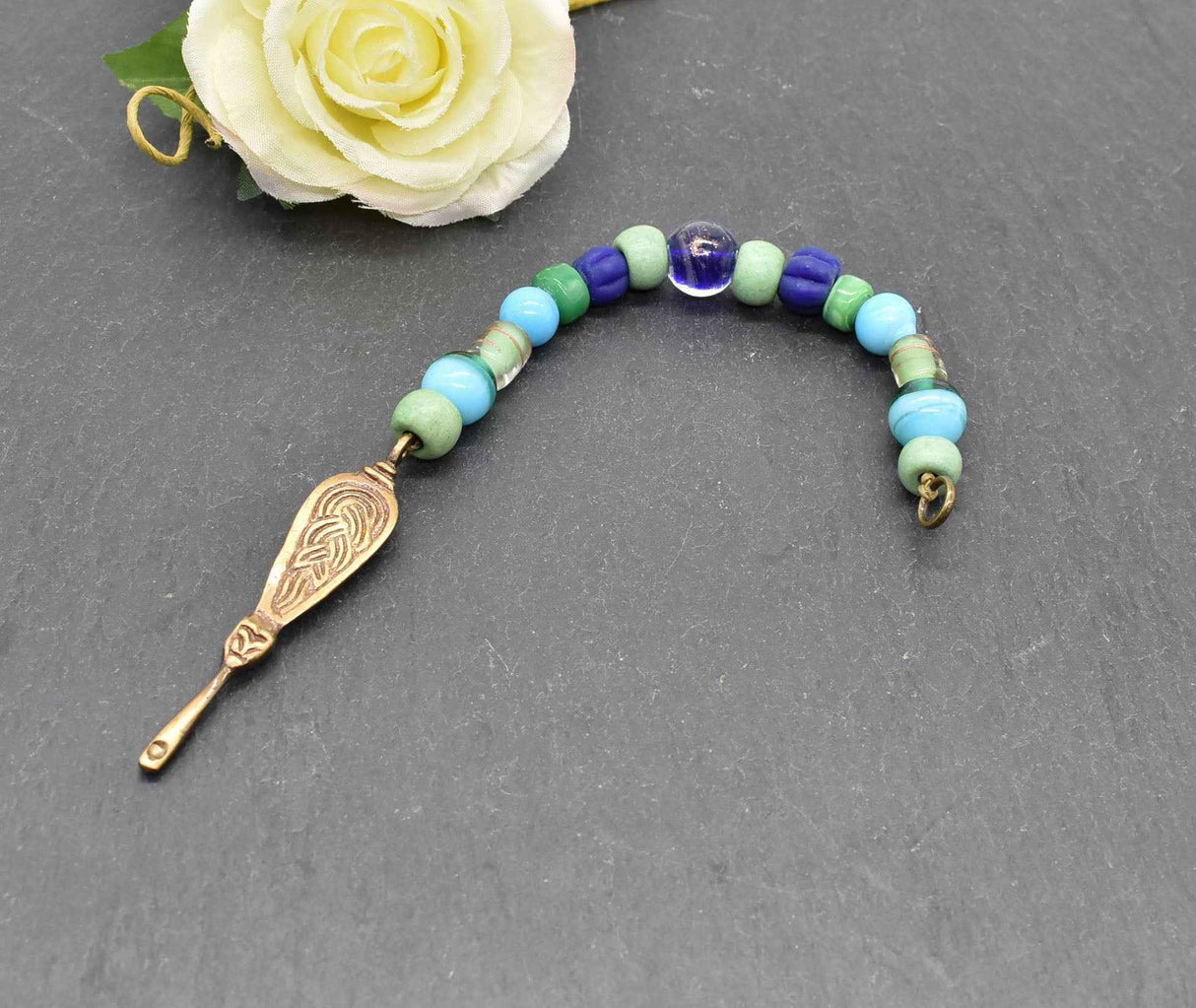 Birka Ohrlöffel mit Glasperlenkette