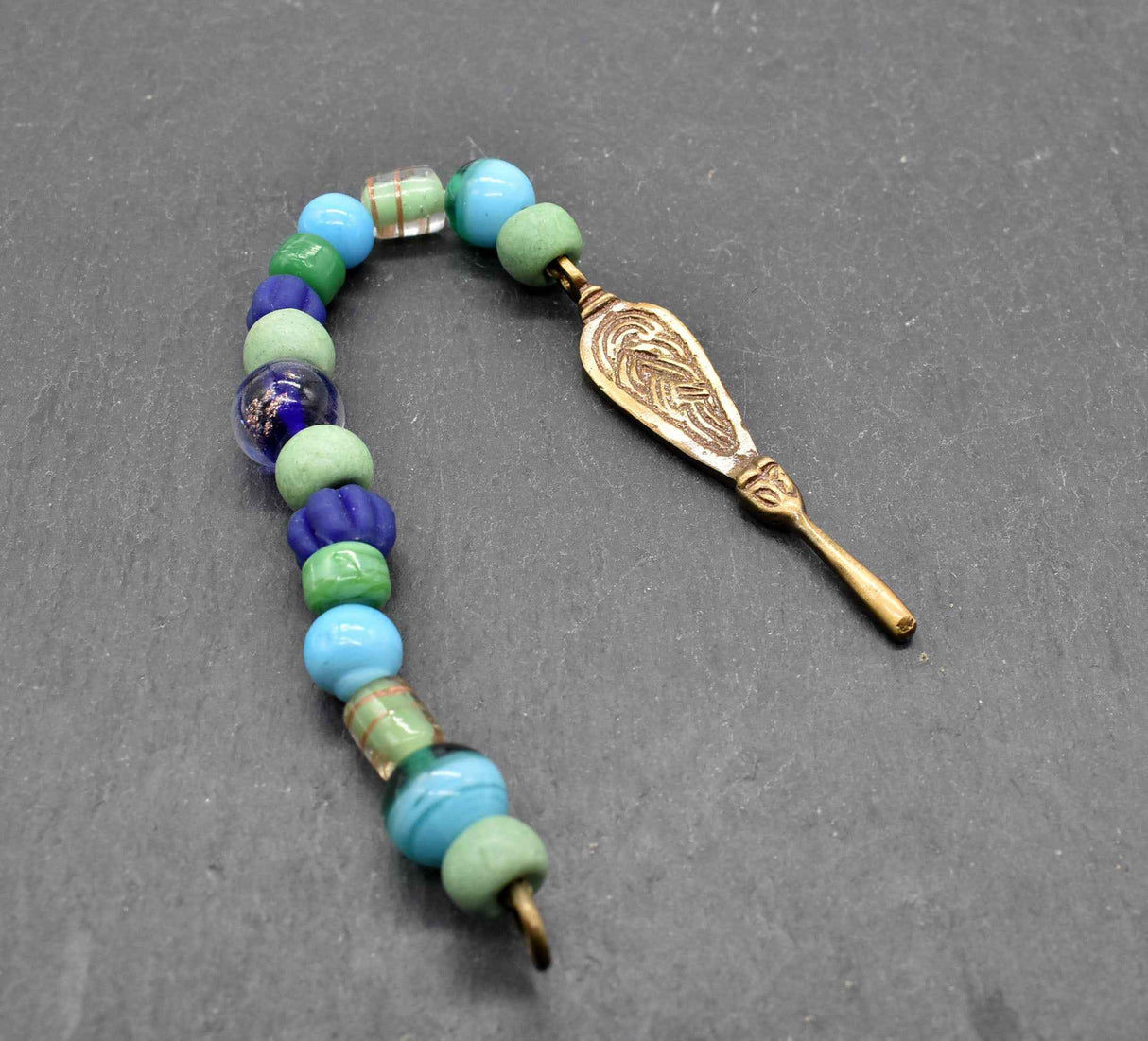 Birka Ohrlöffel mit Glasperlenkette