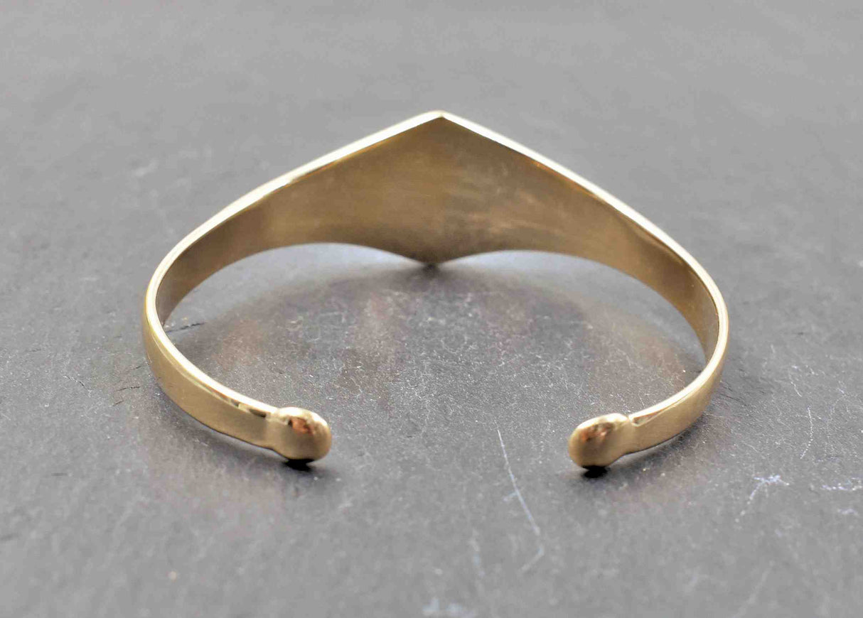 Innenseite des Wikinger Armreif mit Langboot und Rune aus Bronze