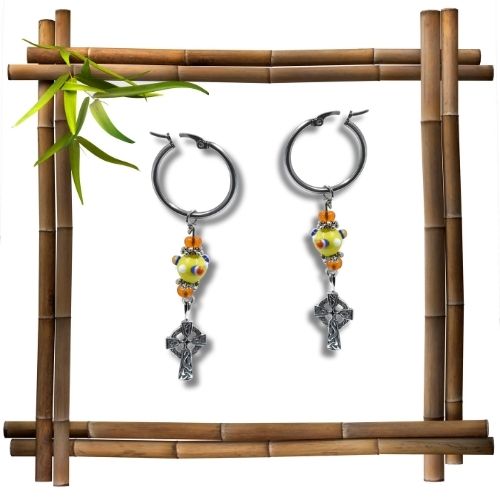 Creolen mit Keltenkreuz und gelben Lampwork Perlen