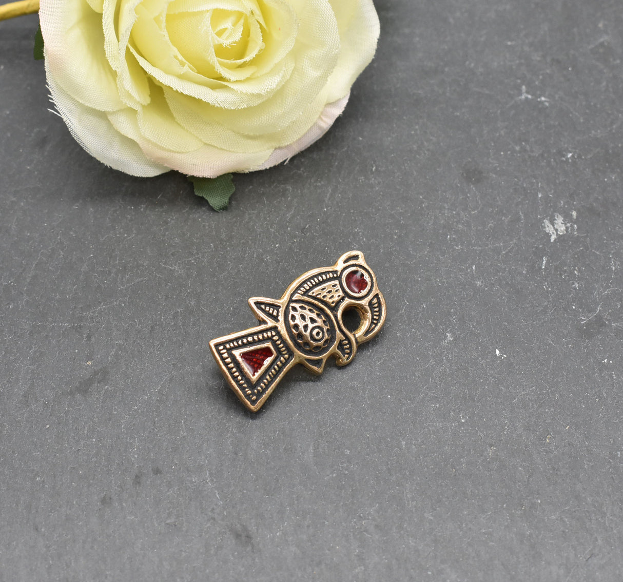 Fränkische Vogelfibel aus Bronze – Ein einzigartiges Schmuckstück der Merowingerzeit