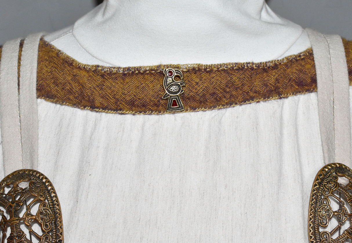 Tragebild der Fränkische Vogelfibel aus Bronze – Ein einzigartiges Schmuckstück der Merowingerzeit