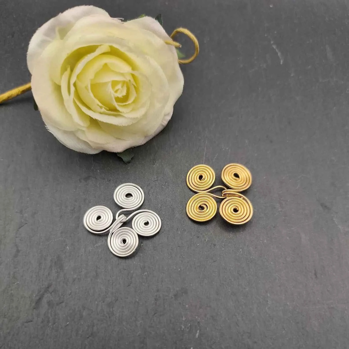 Frühmittelalterliche Gewandschließe