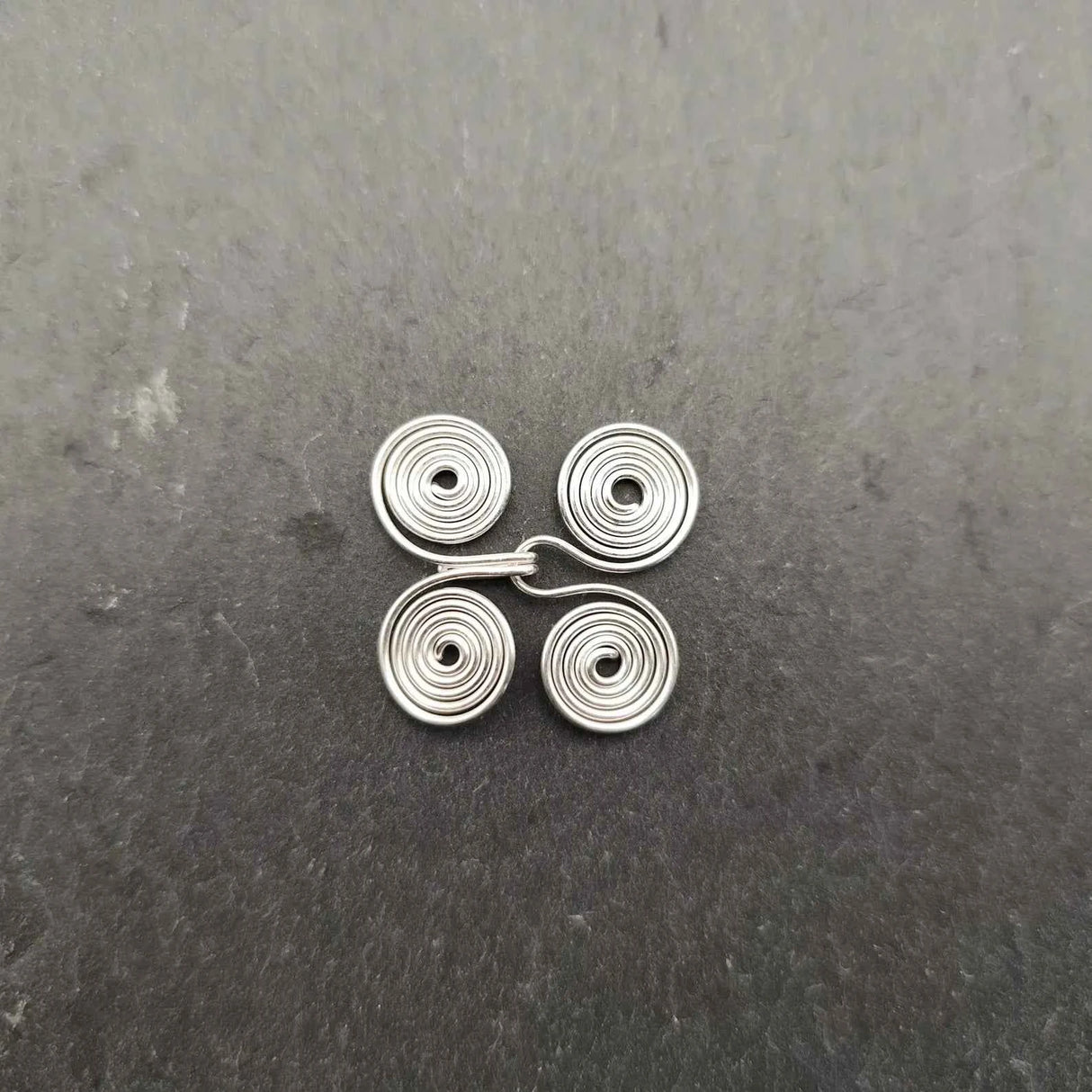 Frühmittelalterliche Gewandschließe