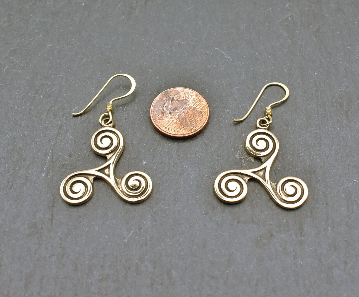 Keltische Triskelen Ohrringe aus Bronze - Belanas Schatzkiste