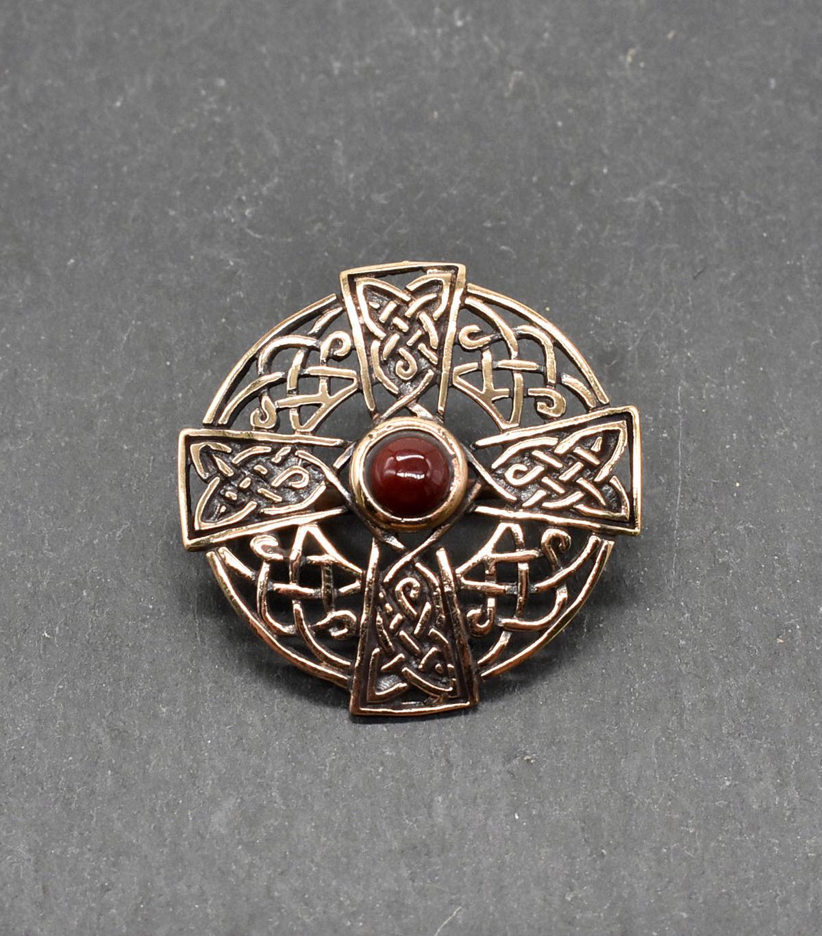 Keltische Bronzebrosche mit Edelstein - Belanas Schatzkiste