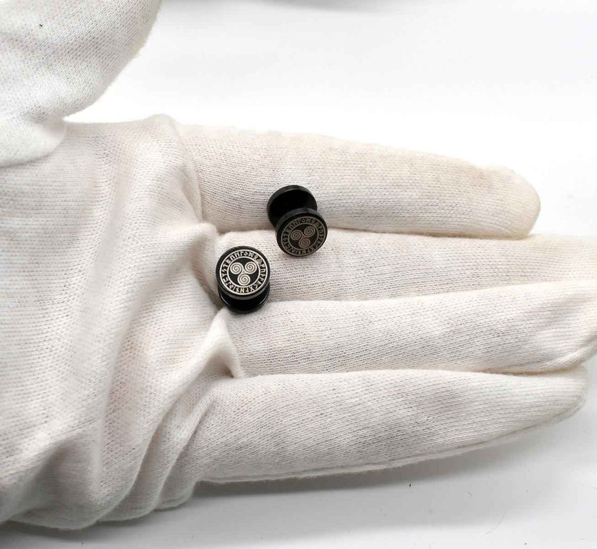 Fake Plugs mit Wikinger & keltischen Motiven