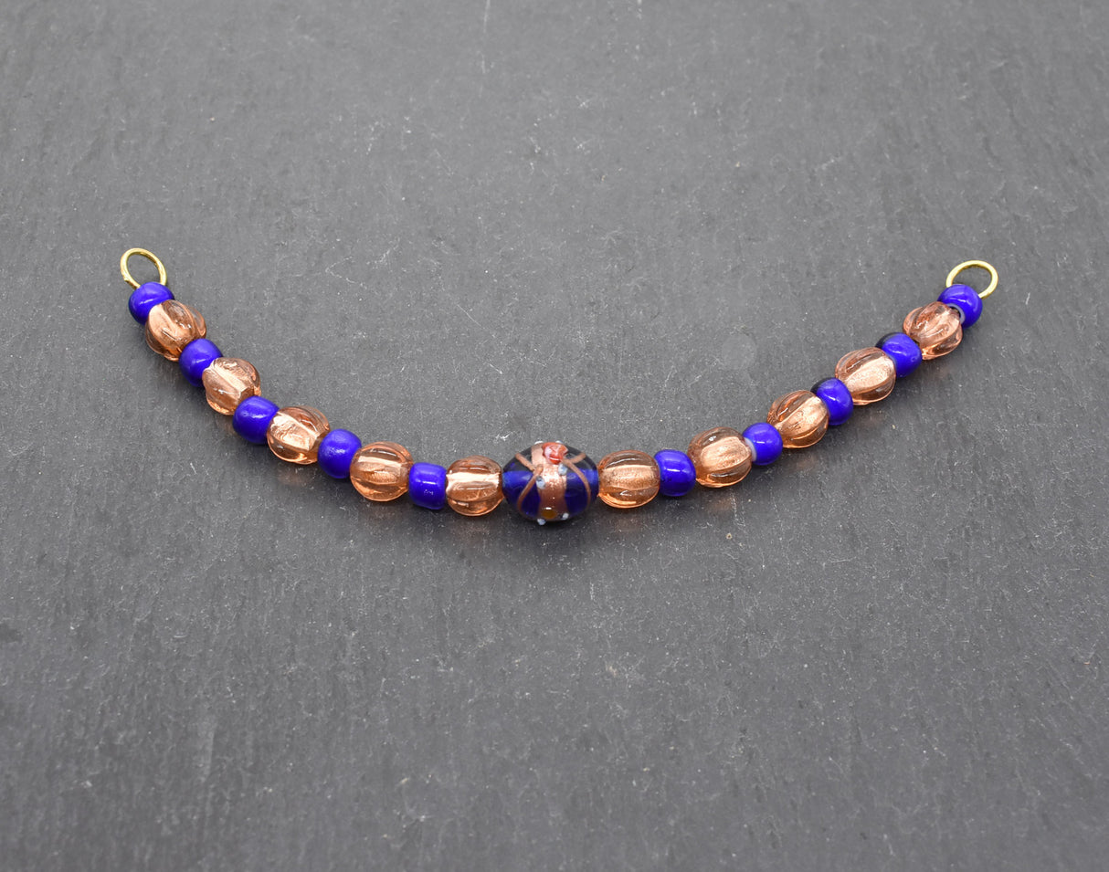 Kurze Fibelkette mit Lampwork-Perlen im Wikinger-Stil – Glasperlenkette für Ovalfibeln und Trägerkleid