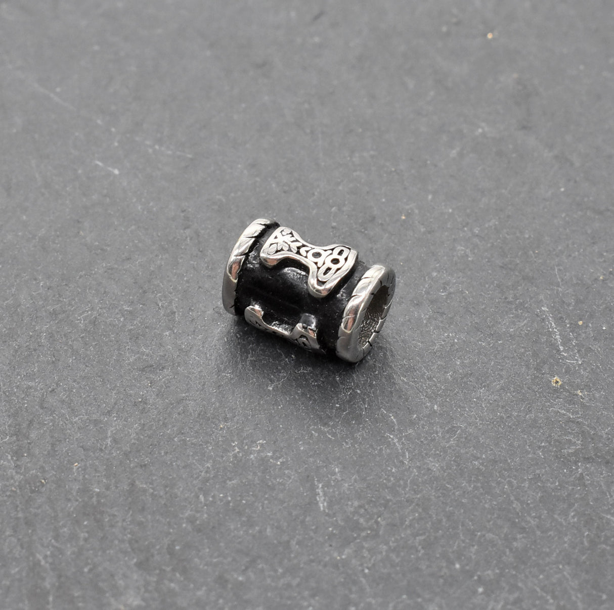 Mjölnir Bartperlen Set aus Edelstahl (4-teilig) - Thorshammer Haarperle silber und schwarz