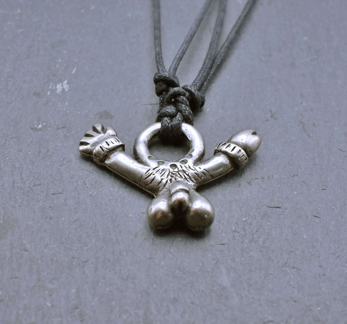 Römische Phallus Kette - Antiker Glücksbringer für Mutige