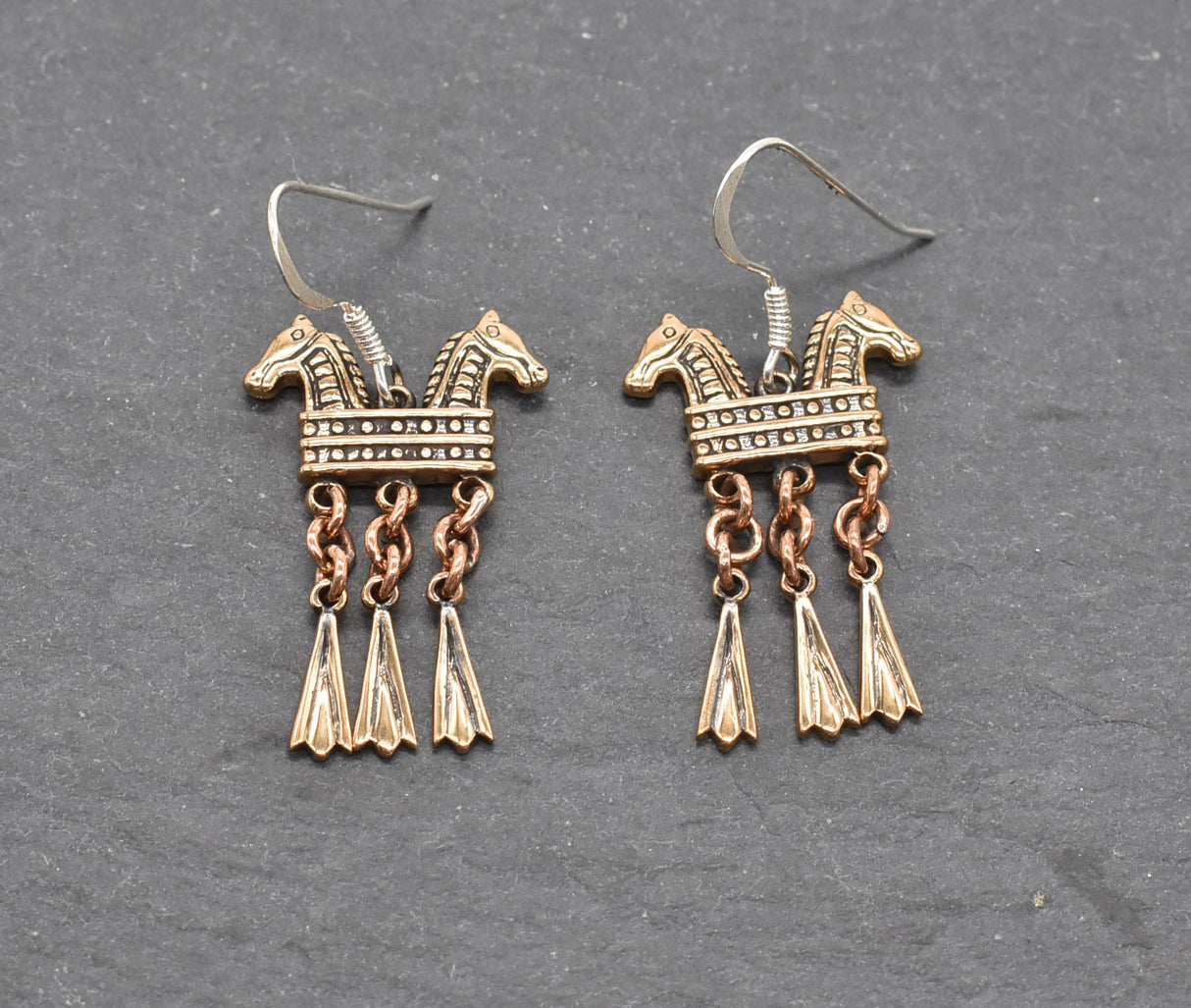 Wikinger Ohrringe mit Pferdeköpfen aus Bronze, Klapper-Ohrringe Rus-Wikinger