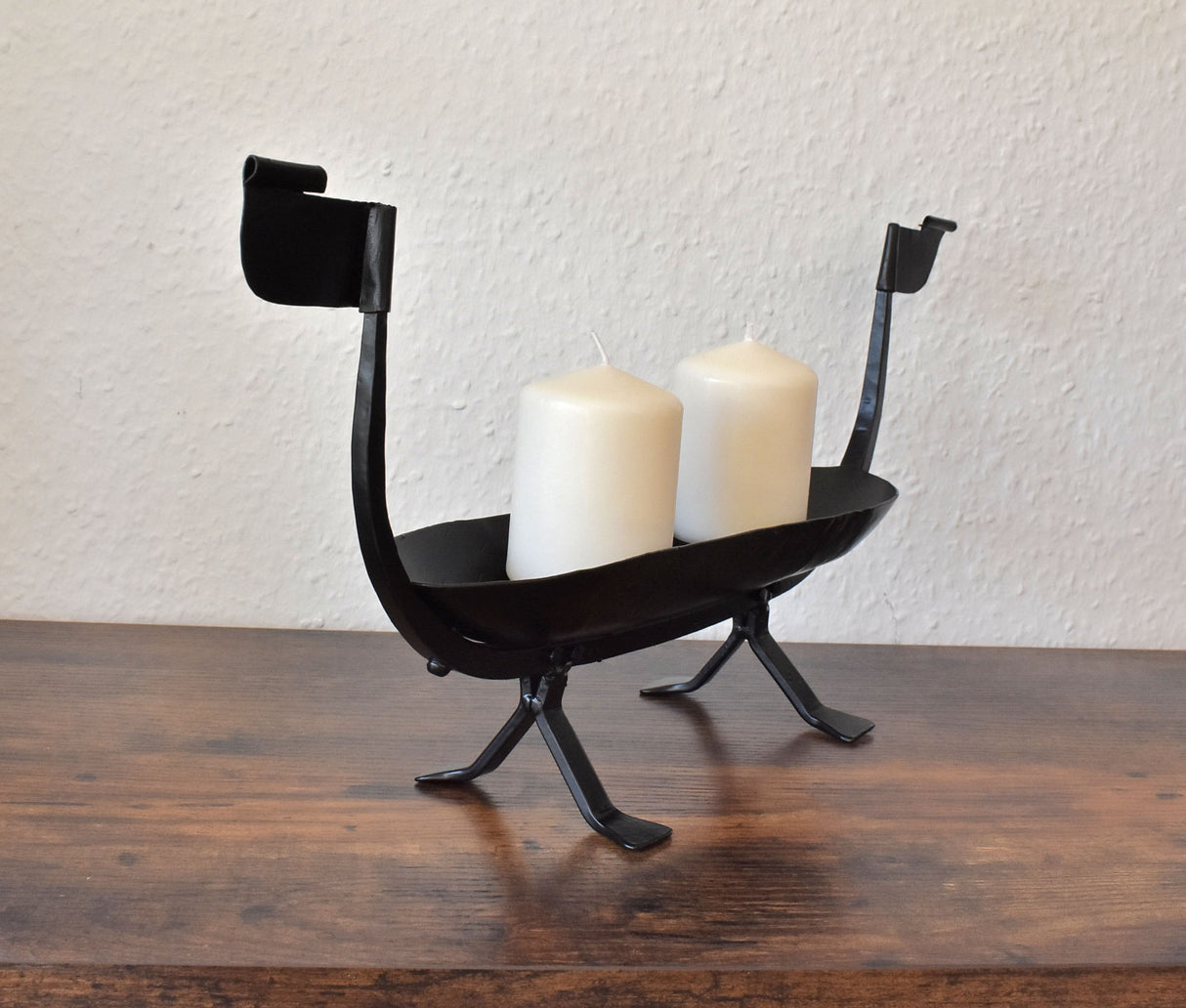 Handgeschmiedetes Wikinger Drakkar Langboot als Kerzenständer aus Eisen