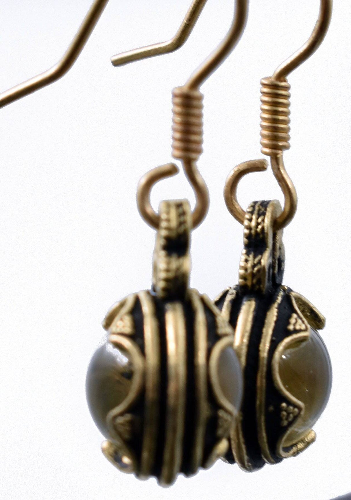 Seitenansicht der Gotland Ohrringe - Gotland Sphären aus Bronze