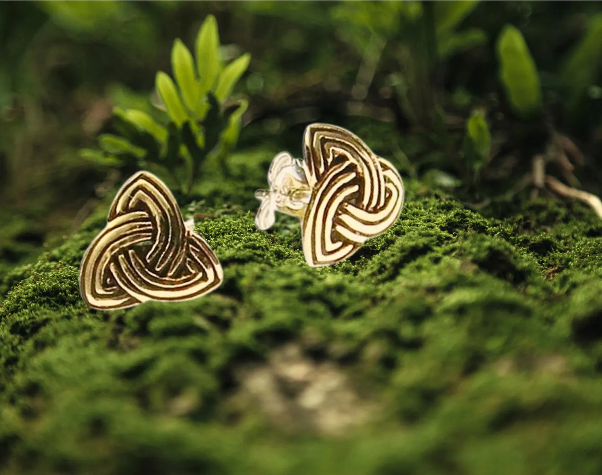 Keltische Ohrstecker Triquetra aus Bronze oder 925er-Silber - Belanas Schatzkiste