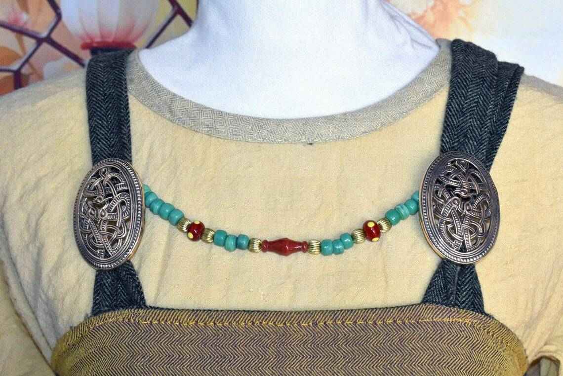 Wikinger Ovalfibeln im Jelling-Stil