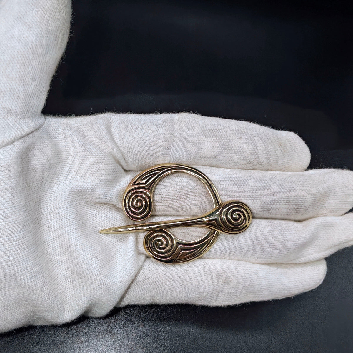 Keltische ringfibel aus bronze - penannular