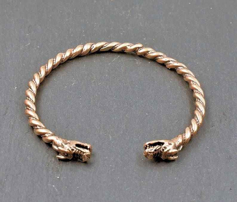 Wikinger Armreif mit Drachenköpfen