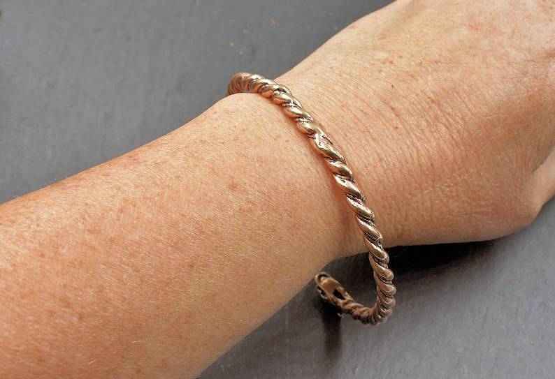 Wikinger Armreif mit Drachenköpfen