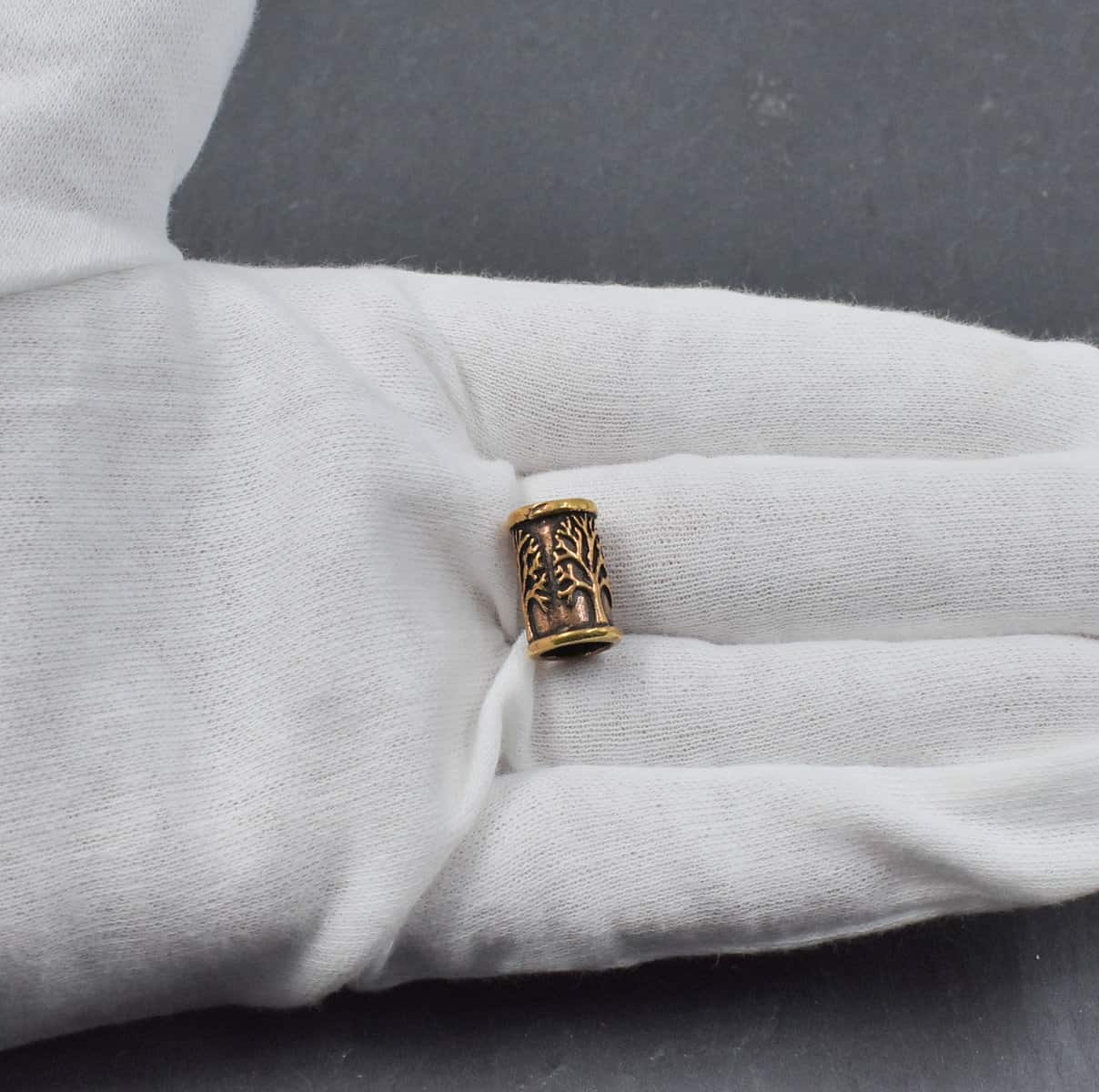 Bartperle mit Yggdrasil aus Bronze - Belanas Schatzkiste