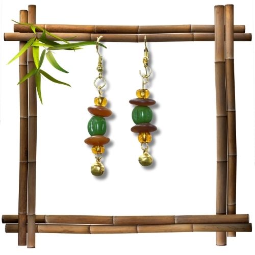 Ohrringe mit Hornperlen und grüner Melonenperle