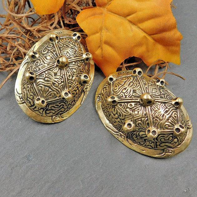 Finnische Schildkrötfibeln aus Bronze