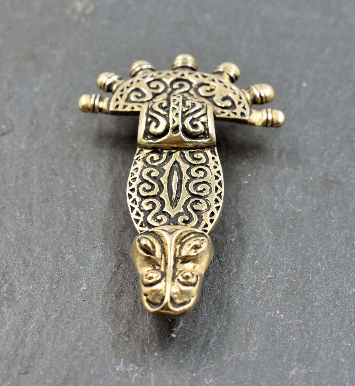 Germanische Ärmchenfibel aus Bronze