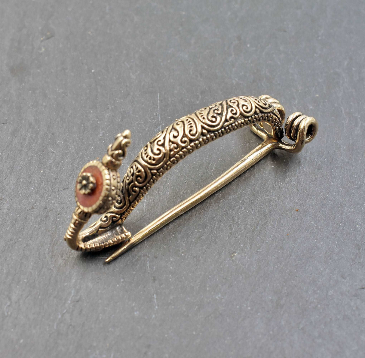 Großartige Replika - die keltische Bügelfibel - Belanas Schatzkiste