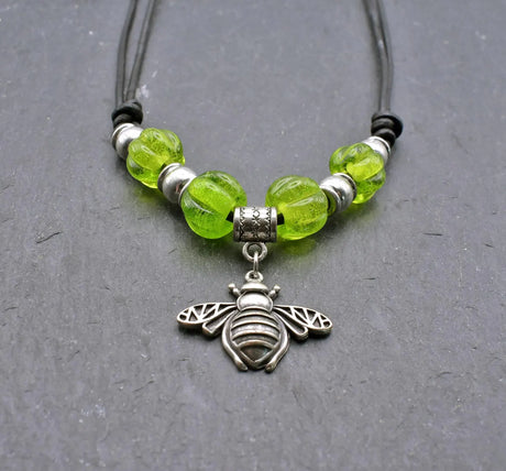 Bienen-Kette - Erhältlich in 2 Farben - Belanas Schatzkiste