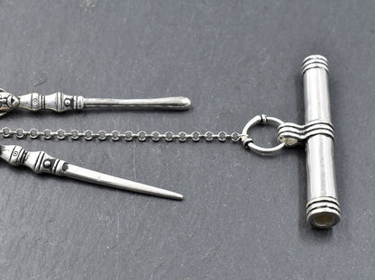Details des Gotland Hygiene Set aus versilberter Bronze von Belanas Schatzkiste