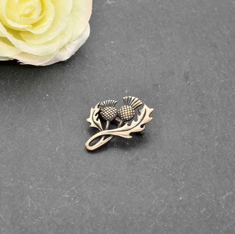 Schottische Schmuckbrosche Distel