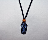 Makramee Kette mit Sodalith – Handgefertigter Naturschmuck voller Eleganz & Natürlichkeit