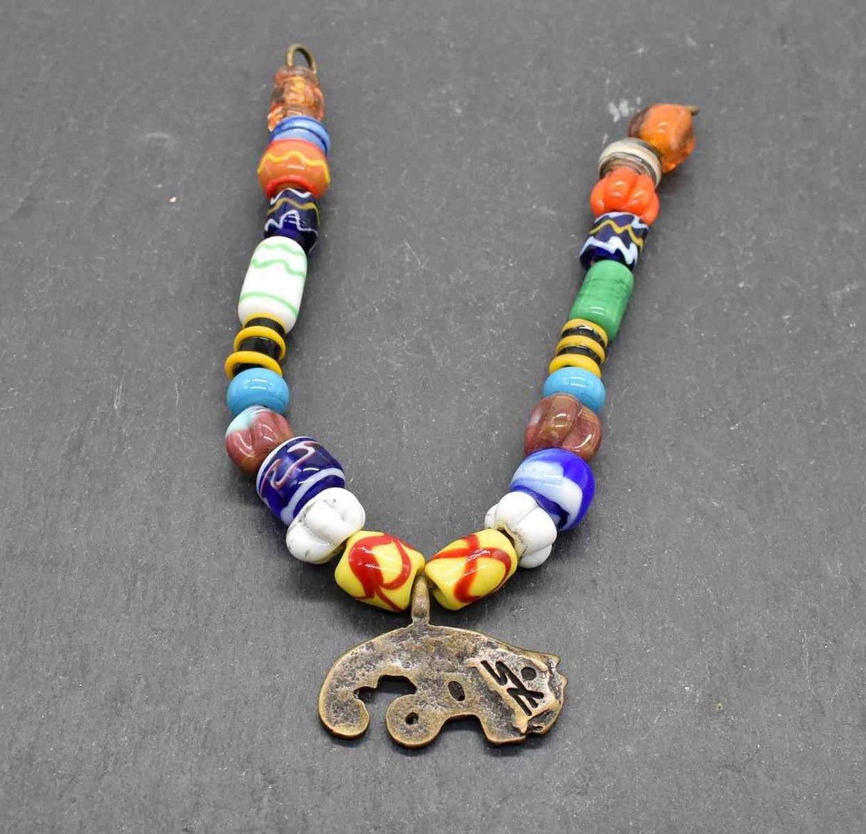 Handgefertigte Raben-Fibelkette