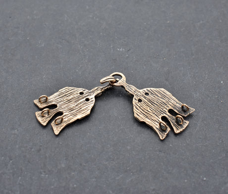 Rückseite der Wikinger Rabenschliesse aus Bronze