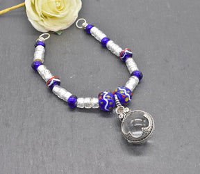 Wikinger Fibelkette mit Gotland-Sphäre und Glasperlen in blau und silber