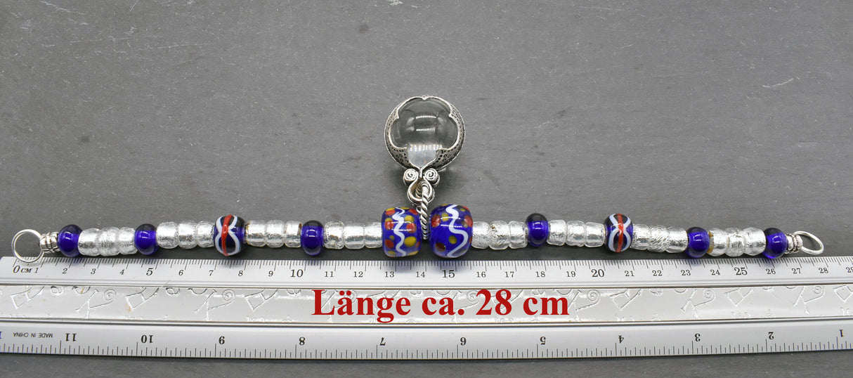 Maße in cm der Wikinger Fibelkette mit Gotland-Sphäre und Glasperlen in blau und silber
