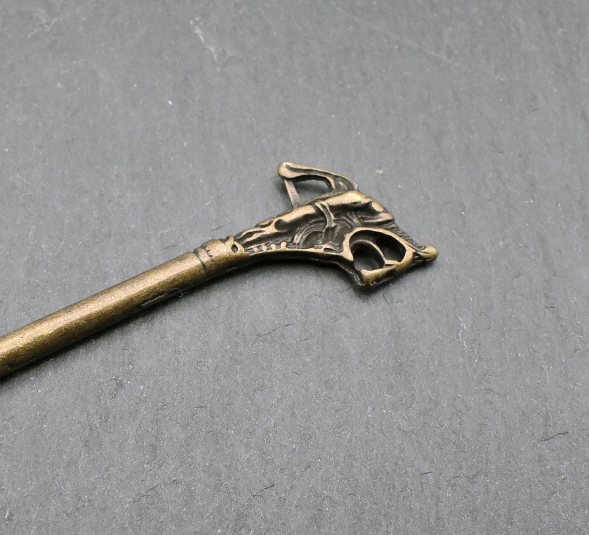 Details der Wikinger Haarnadel Haithabu aus ZAMAK 