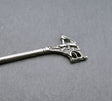 Details der Wikinger Haarnadel Haithabu aus ZAMAK Silberfarben