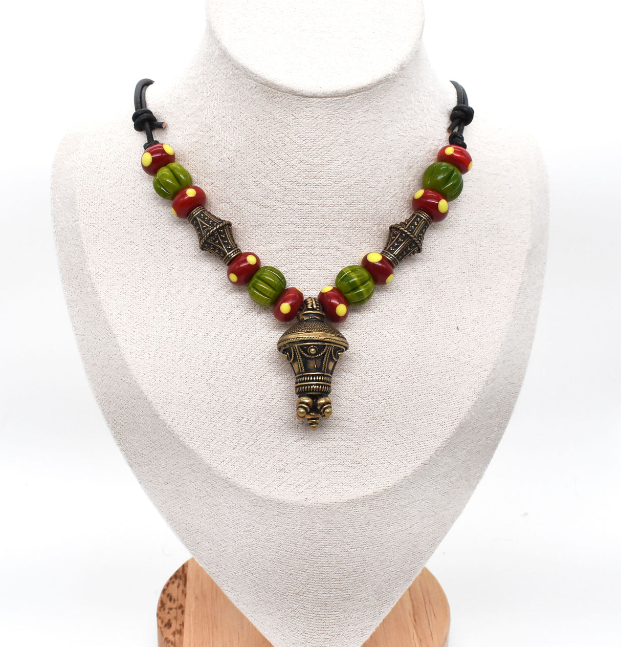 Germanische Berlock Kette mit Glasperlen – Historischer Bronze Anhänger aus der römischen Kaiserzeit