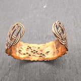 Innansicht des Breiten keltischen Bronze-Armreif mit Flechtmuster