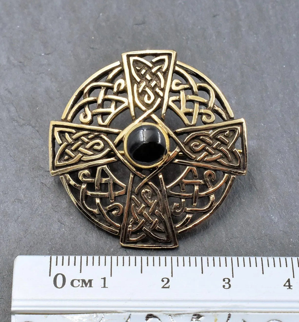 Keltische Bronzebrosche mit Edelstein - Belanas Schatzkiste