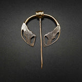 Keltische Ringfibel aus Bronze mit Knotenmuster
