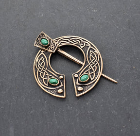 Keltische Omega-Fibel aus Bronze mit Malachit