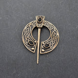 Keltische Omega-Fibel aus Bronze mit schwarzem Onyx