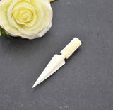 Handgeschnitzte Pfeilspitzen-Krawattennadel und Schal-Klammer aus Rinderknochen