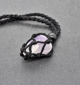 Makramee Kette mit Amethyst – Handgefertigter Naturschmuck voller Eleganz & Natürlichkeit