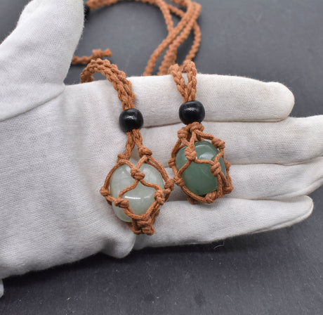 Makramee Kette mit Edelsteinen
