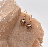 Mittelalterliche Bronze Ohrringe mit verschlungenem Durchbruchs-Muster – Filigraner Ohrschmuck im historischen Stil