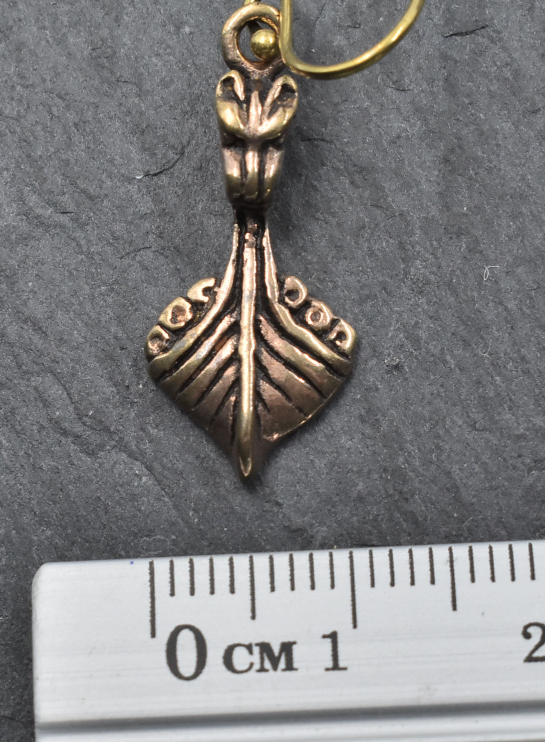 Maße in cm der Wikingerschiff Ohrringe Drakkar aus Bronze 